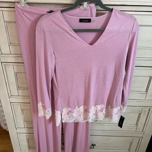 Beautiful Natori pajama set